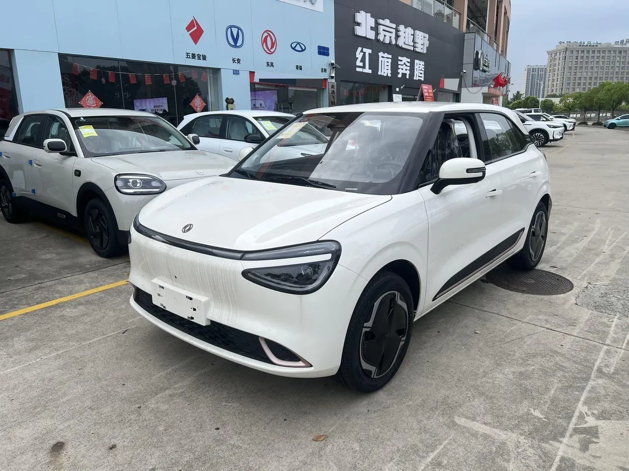 Open image lightbox: Dongfeng 2026 Nano 01 Beloved 330 Ultra Auto