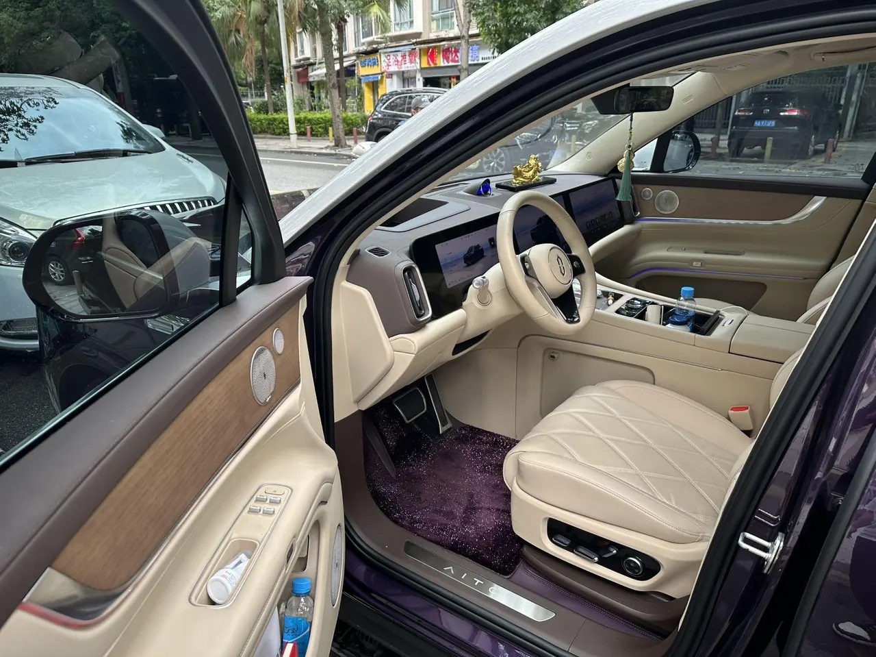 AITO 2025 AITO M9 extended range Ultra version 52kWh5 seat version automatic gear 6