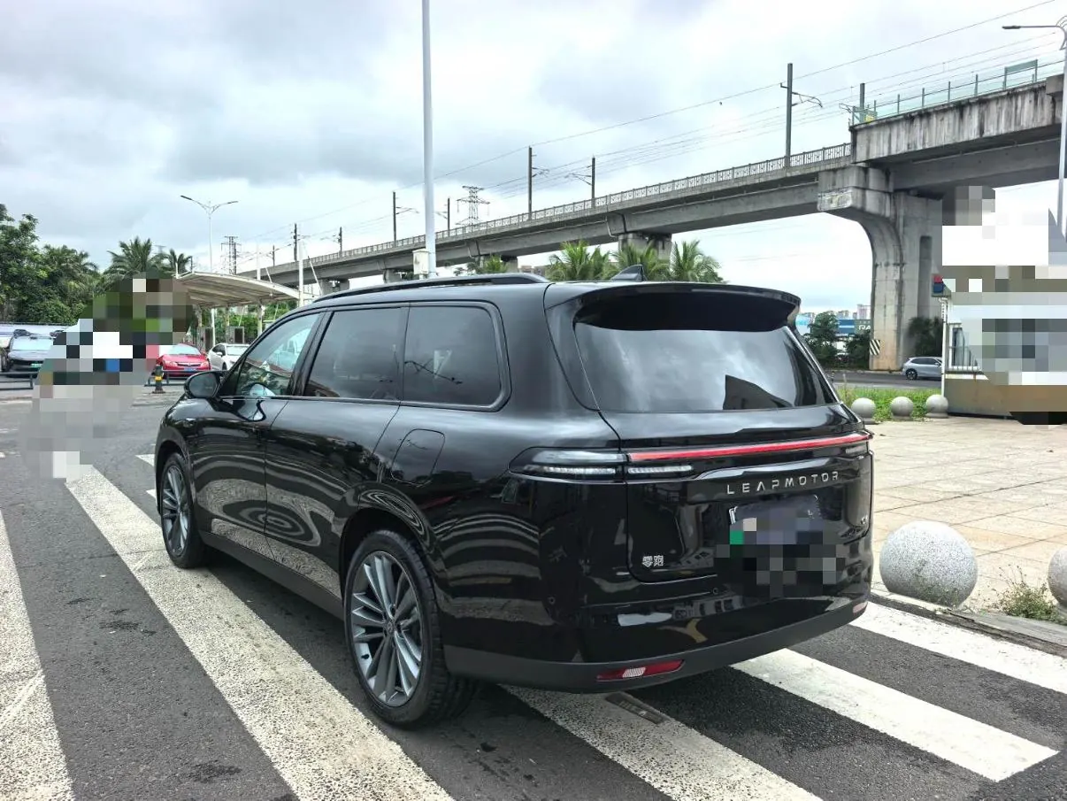 Leapmotor 2026 C 16 280 Laser Radar Zhizun Edition 6-seat Automatic Gear 13