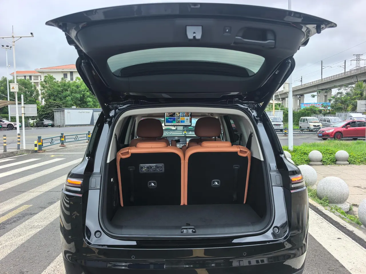 Leapmotor 2026 C 16 280 Laser Radar Zhizun Edition 6-seat Automatic Gear 14