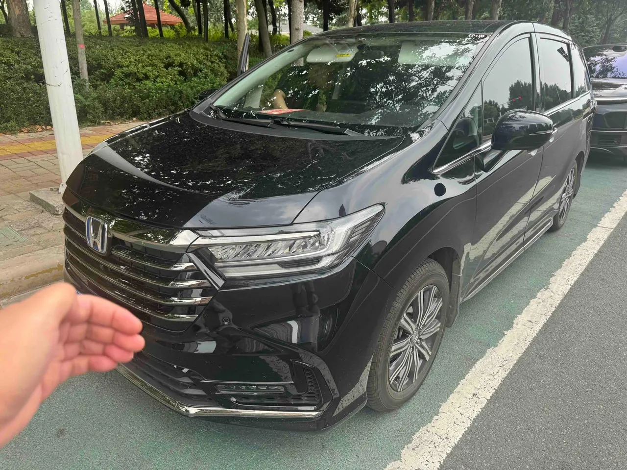 Open image lightbox: Honda 2026 Odyssey Hybrid 2.0 Stepless Sharp and Pleasant Edition Automatic Gear