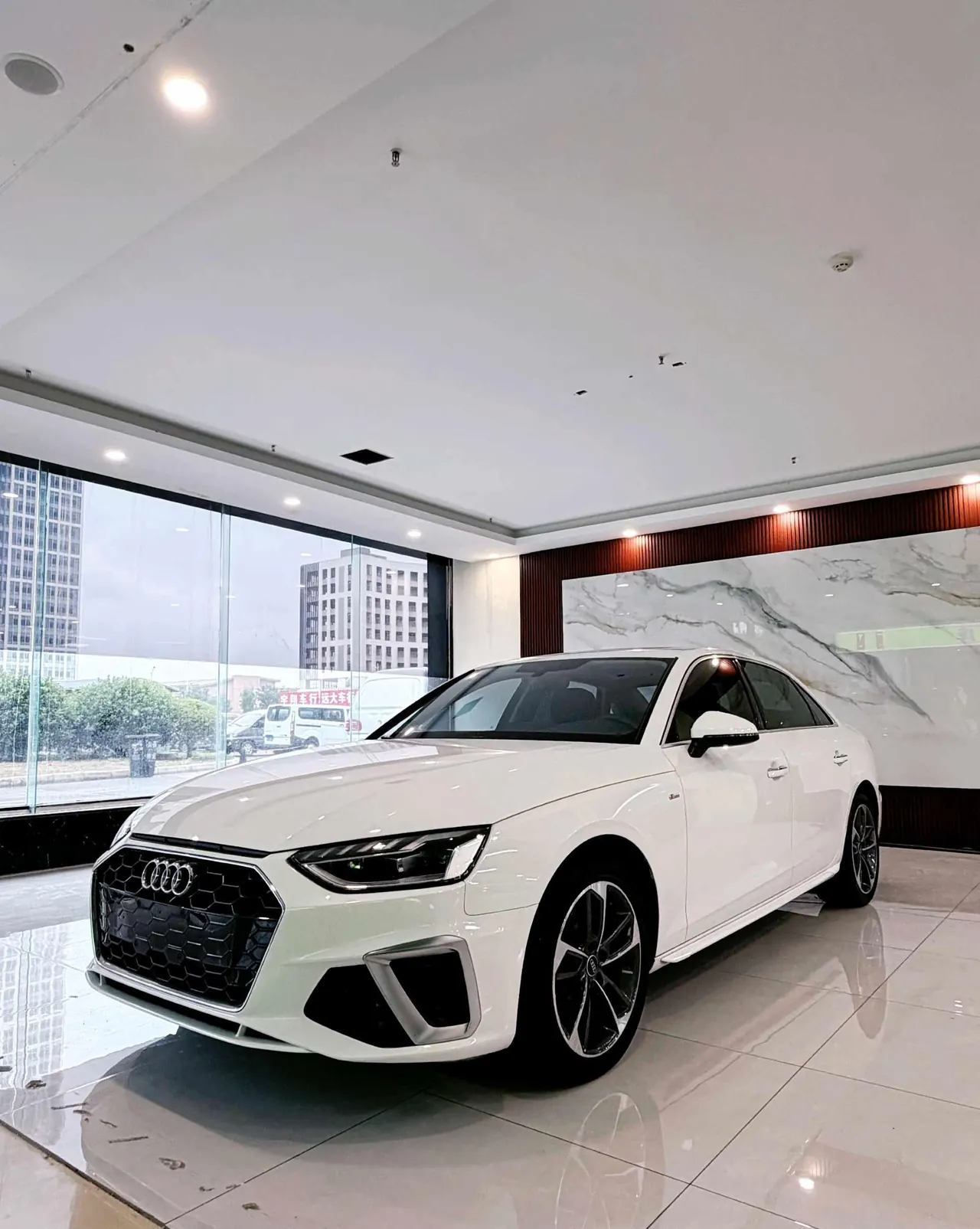 Open image lightbox: Audi 2022 A4L 2.0TFSI 40TFSI Fashion Dynamic Automatic
