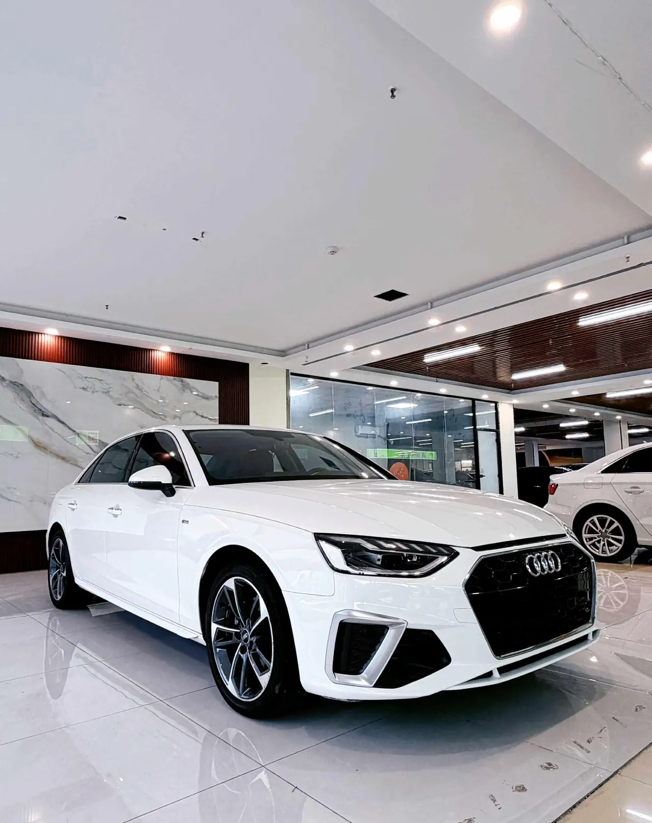 Audi 2022 A4L 2.0TFSI 40TFSI Fashion Dynamic Automatic 3