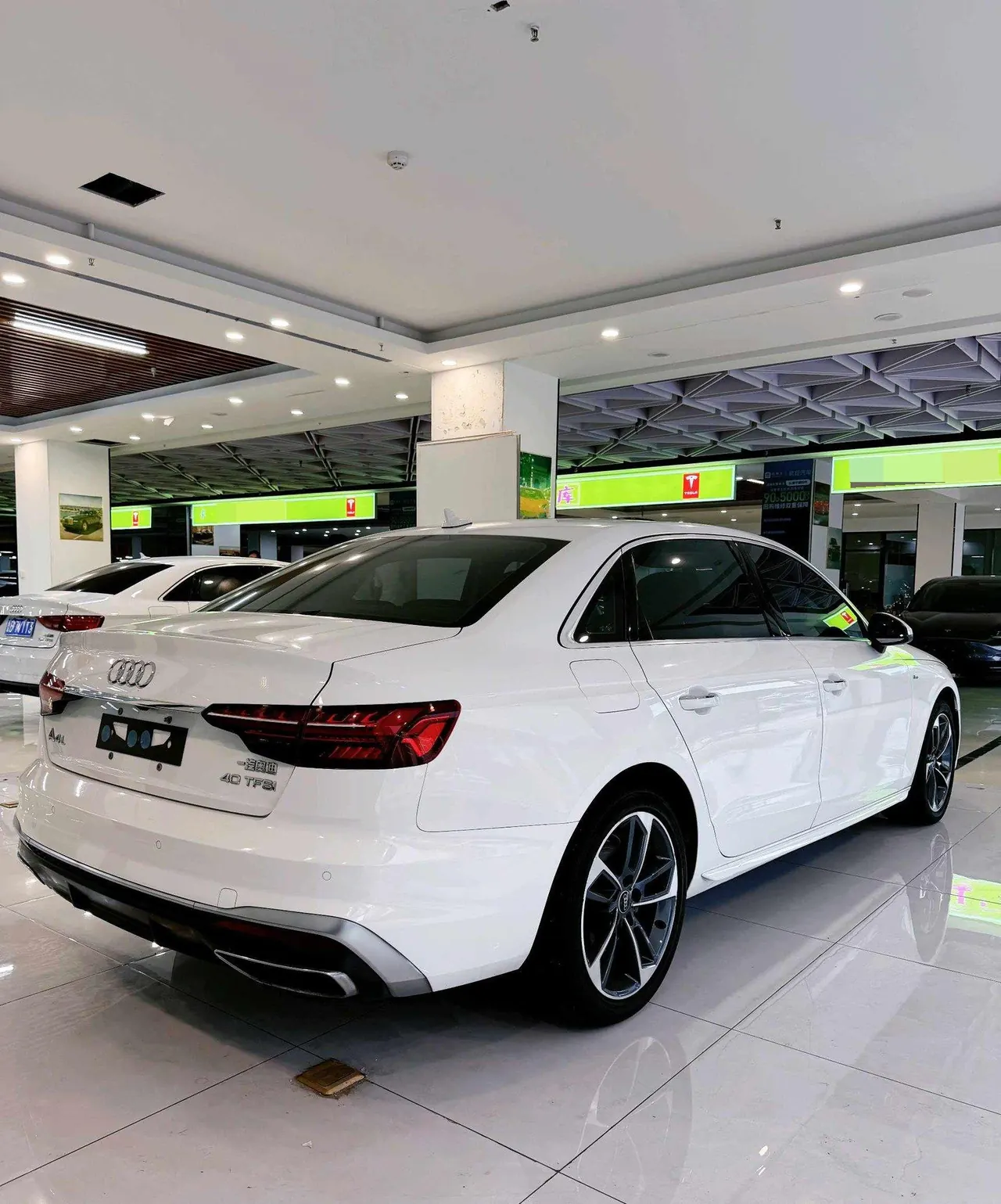 Audi 2022 A4L 2.0TFSI 40TFSI Fashion Dynamic Automatic 7