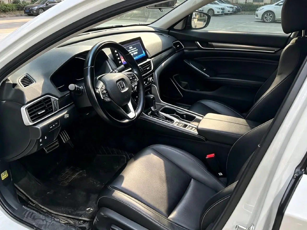 Honda 2022 10th Generation Accord 1.5T Stepless 260TURBO Magic Night Premium Edition Automatic Gear 5
