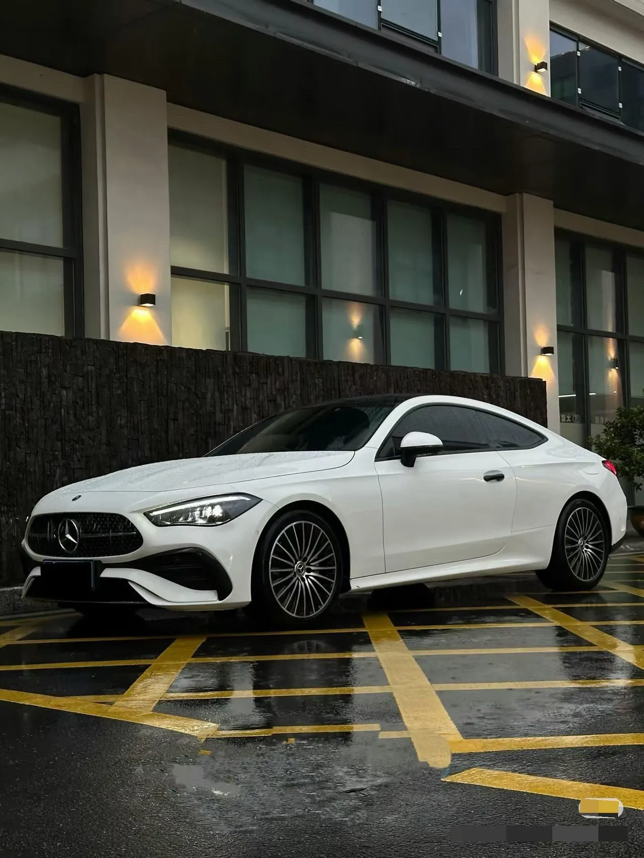 Mercedes Benz CLE (Imported) 2024 CLE 260 Coupe 48V 2.0T Automatic - View 1
