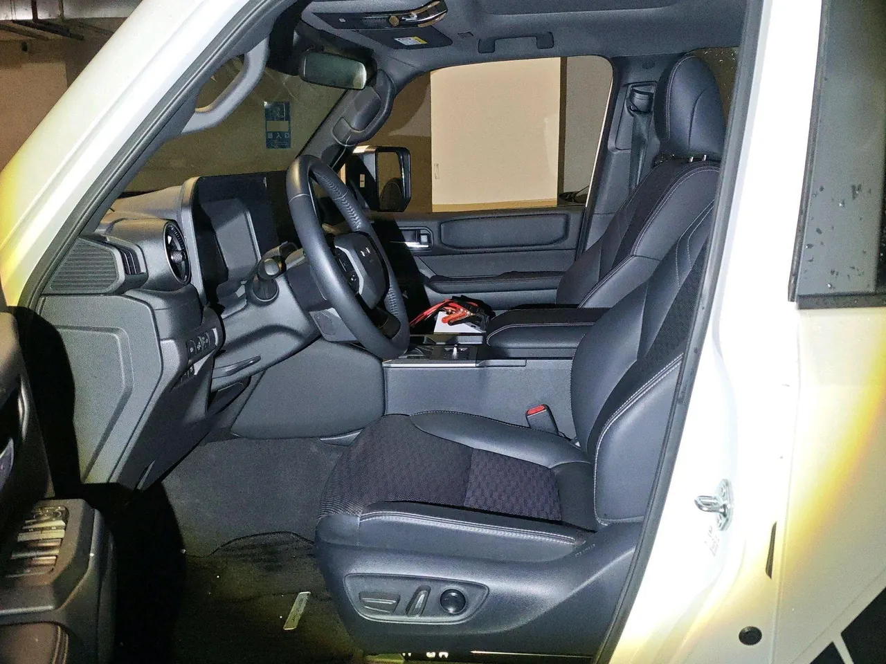 Toyota 2024 Prado HEV 2.4T all-around TX version 5-seat automatic gear 3