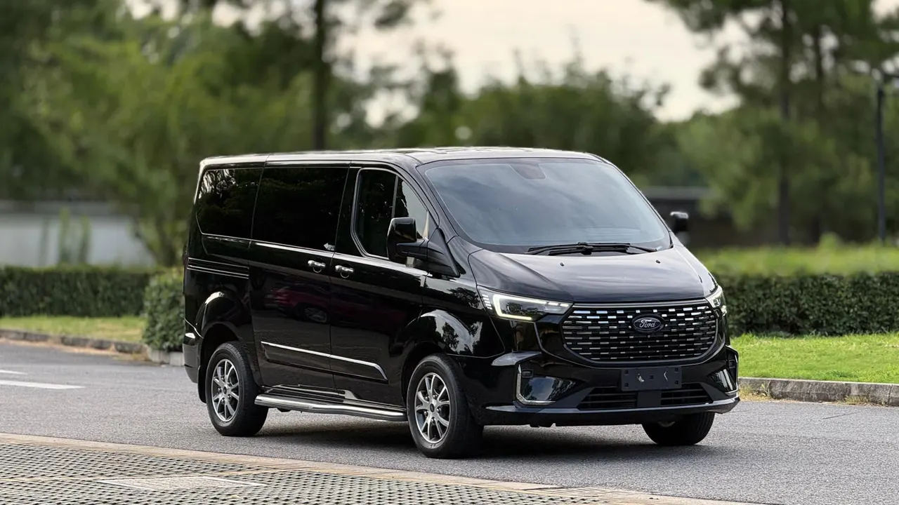 Ford 2023 Touruio 2.0T to Enjoy Edition Automatic Gear 3