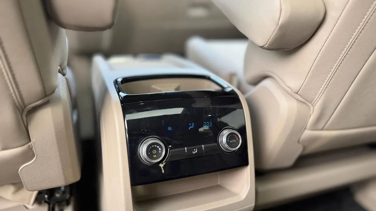 Ford 2023 Touruio 2.0T to Enjoy Edition Automatic Gear 6