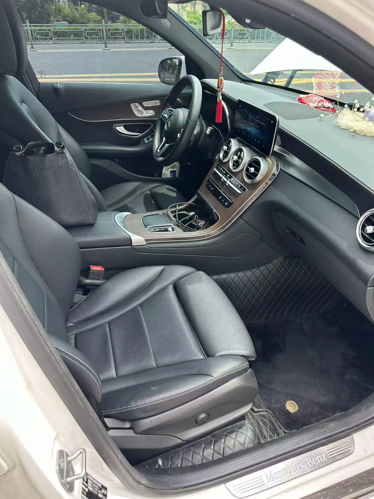 Mercedes Benz 2022 GLC 300 L 4MATIC 2.0T Dynamic (Modified) Automatic Gear 4