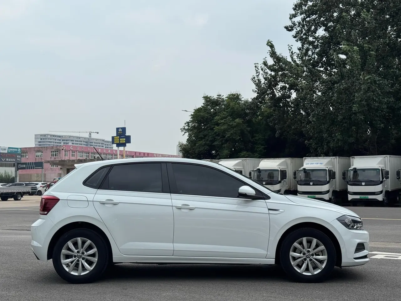 Volkswagen 2023 POLO Plus 1.5 Colorful Technology Edition Automatic Gear 4