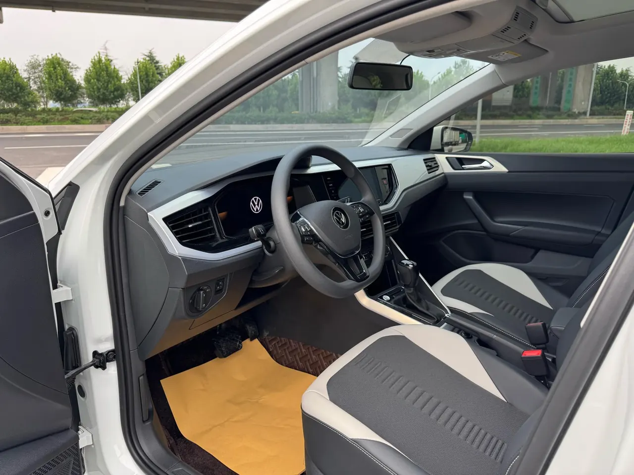 Volkswagen 2023 POLO Plus 1.5 Colorful Technology Edition Automatic Gear 7