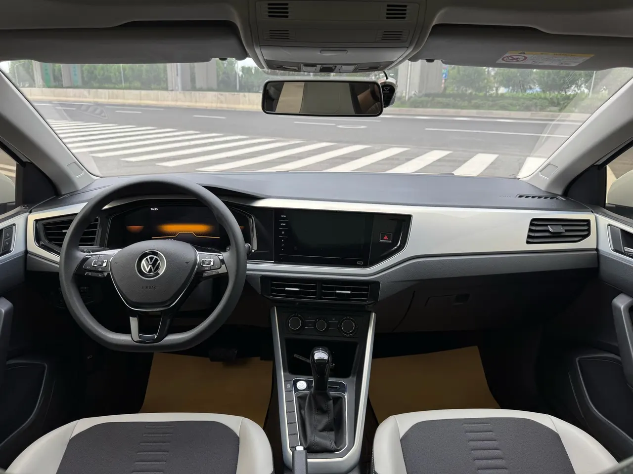 Volkswagen 2023 POLO Plus 1.5 Colorful Technology Edition Automatic Gear 9