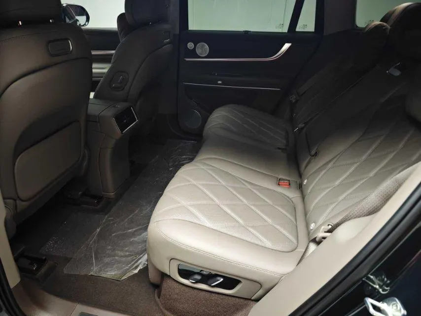 AITO 2025 AITO M9 extended range Ultra version 52kWh5 seat version automatic gear 3