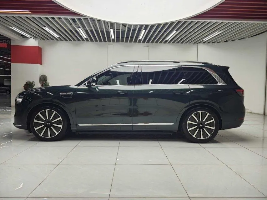 AITO 2025 AITO M9 extended range Ultra version 52kWh5 seat version automatic gear 6