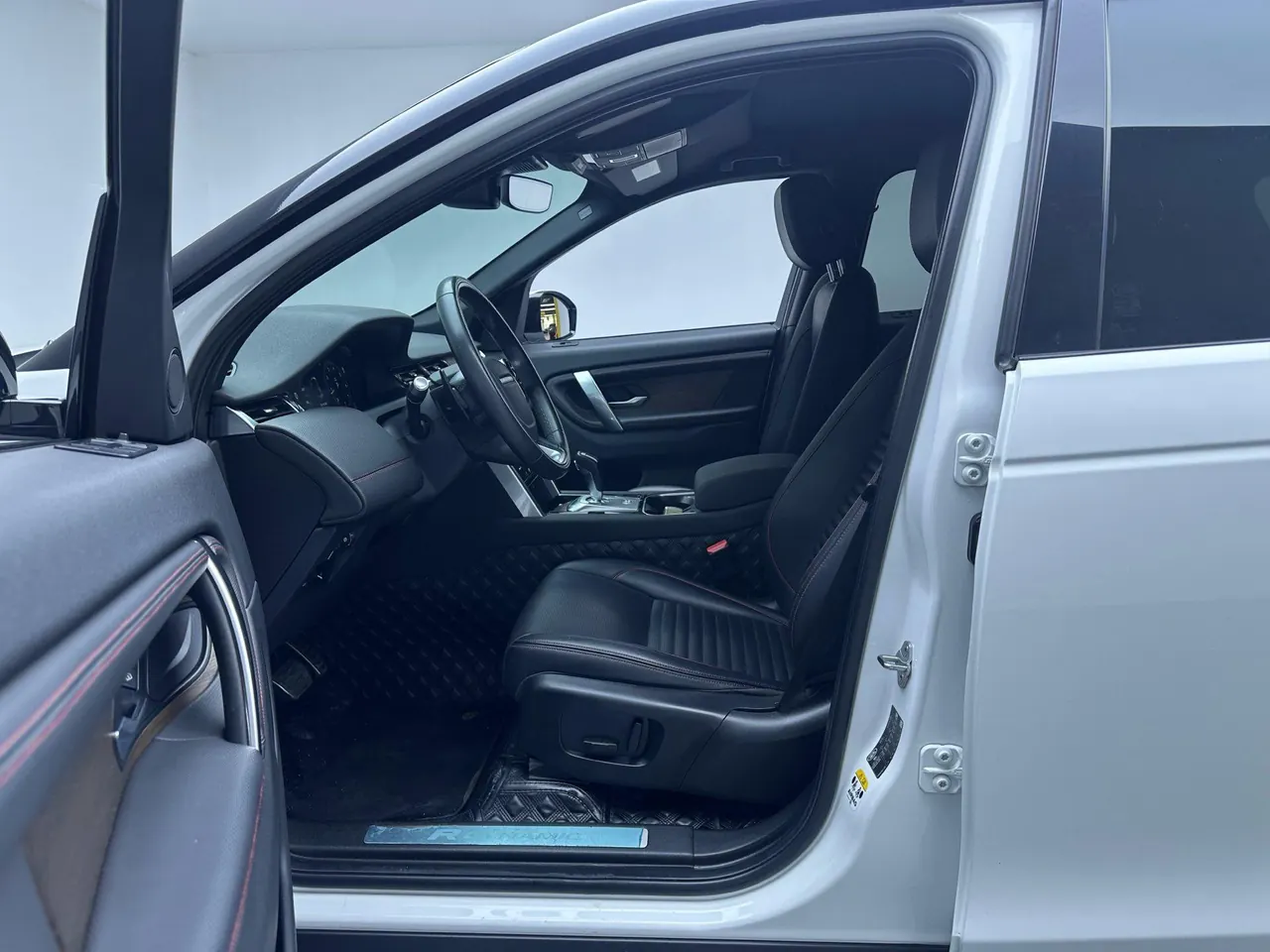 Land Rover 2021 Discovery Sports Edition 48V 2.0T 249PS R-Dynamic S Performance Edition Automatic Gear 3