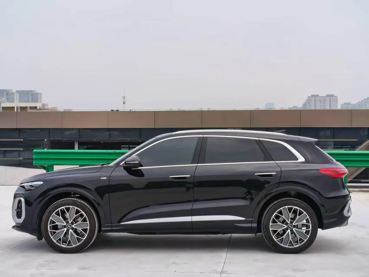 Audi 2026 Q5L 20 T 10 million users exclusive version of automatic gear 3