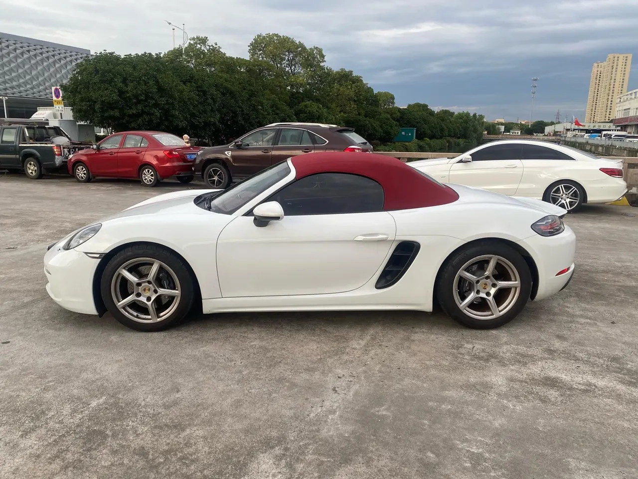 Porsche 718 (Imported) 2023 718 Boxter 2.0T Style Edition Automatic 4