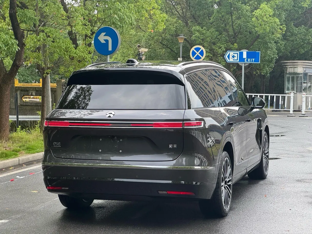 NIO 2026 ES8 6‑Seater Executive Signature Edition Automatic Transmission 11