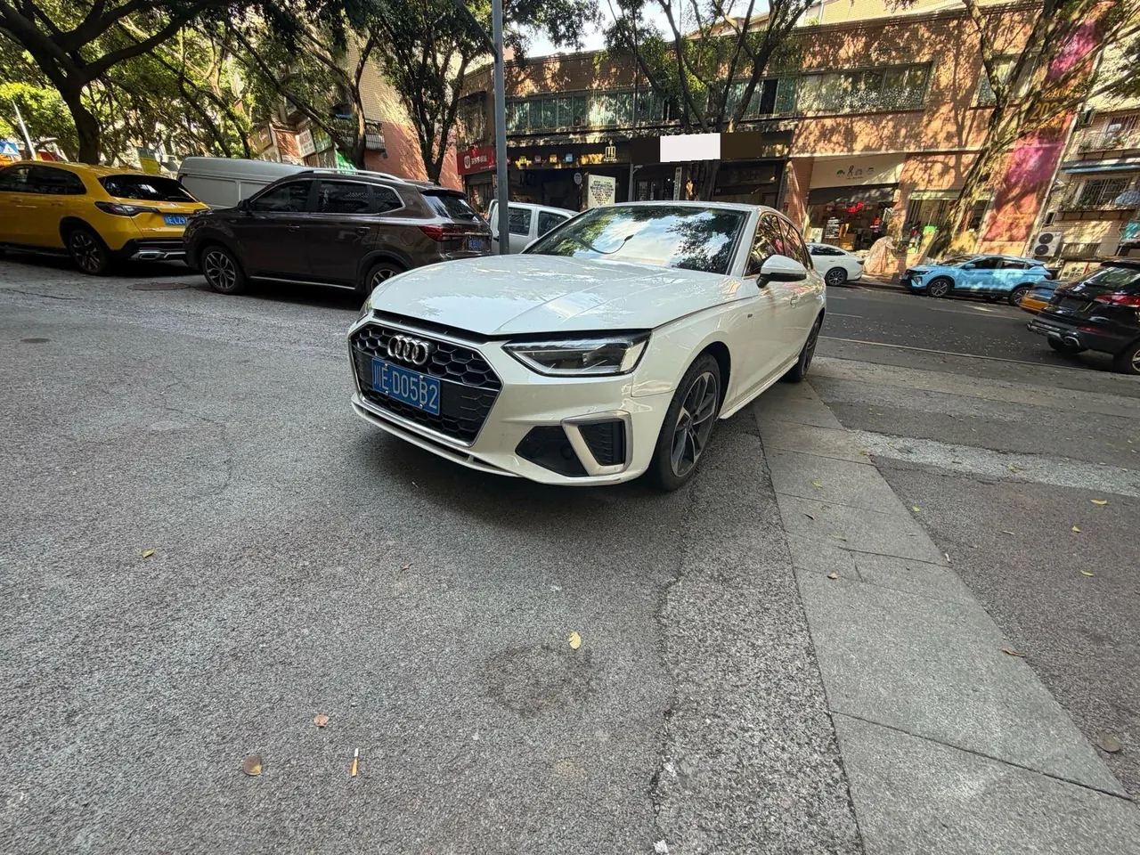 Open image lightbox: Audi 2023 A4L 2.0TFSI 40TFSI Fashion Dynamic Automatic