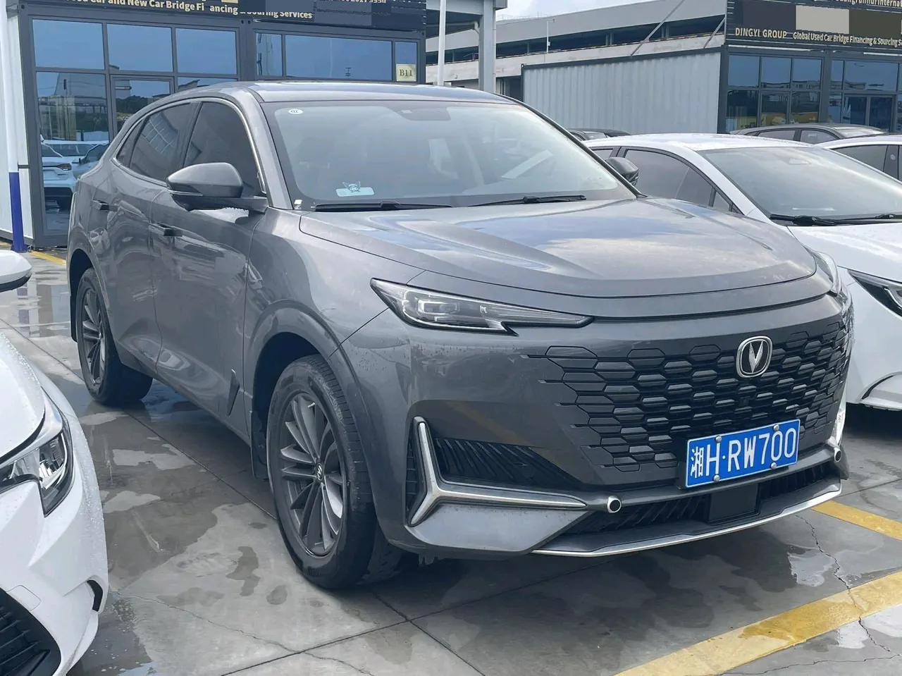 ChangAn 2021 UNI-K 2.0T Luxury Automatic 3