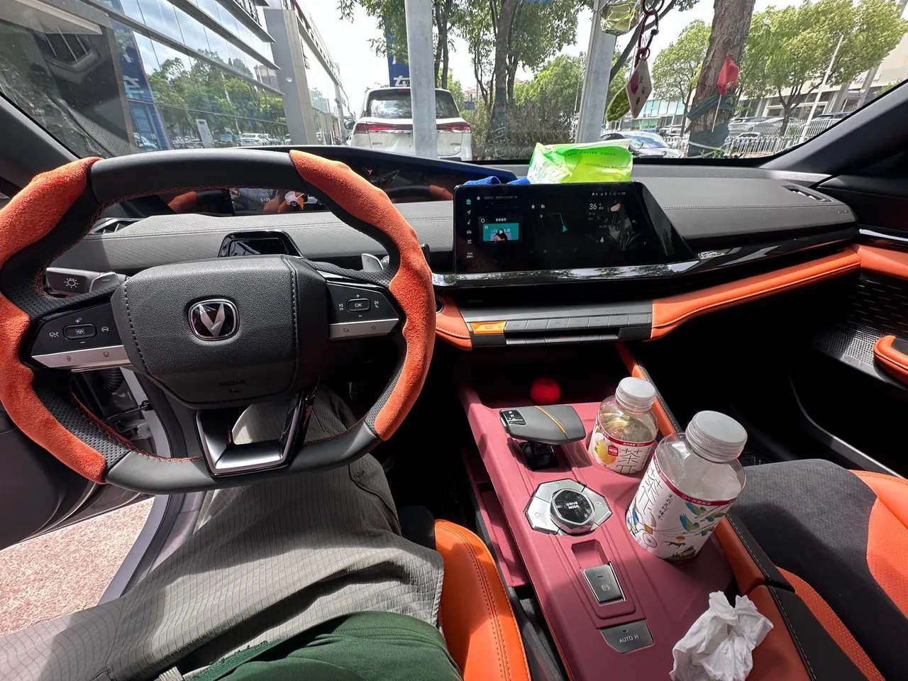 ChangAn 2025 UNI-V 1.5T 500Bar High Energy Sports Edition Automatic Gear 4