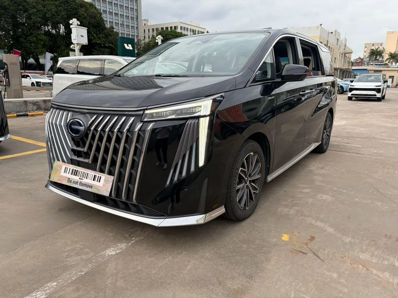 打开图片灯箱:Chuanqi 2024 M8 Double Engine 2.0T Master Series Super Hybrid Automatic Gear