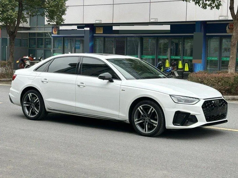 Audi 2023 A4L 2.0TFSI 40TFSI Deluxe Dynamic Automatic 2