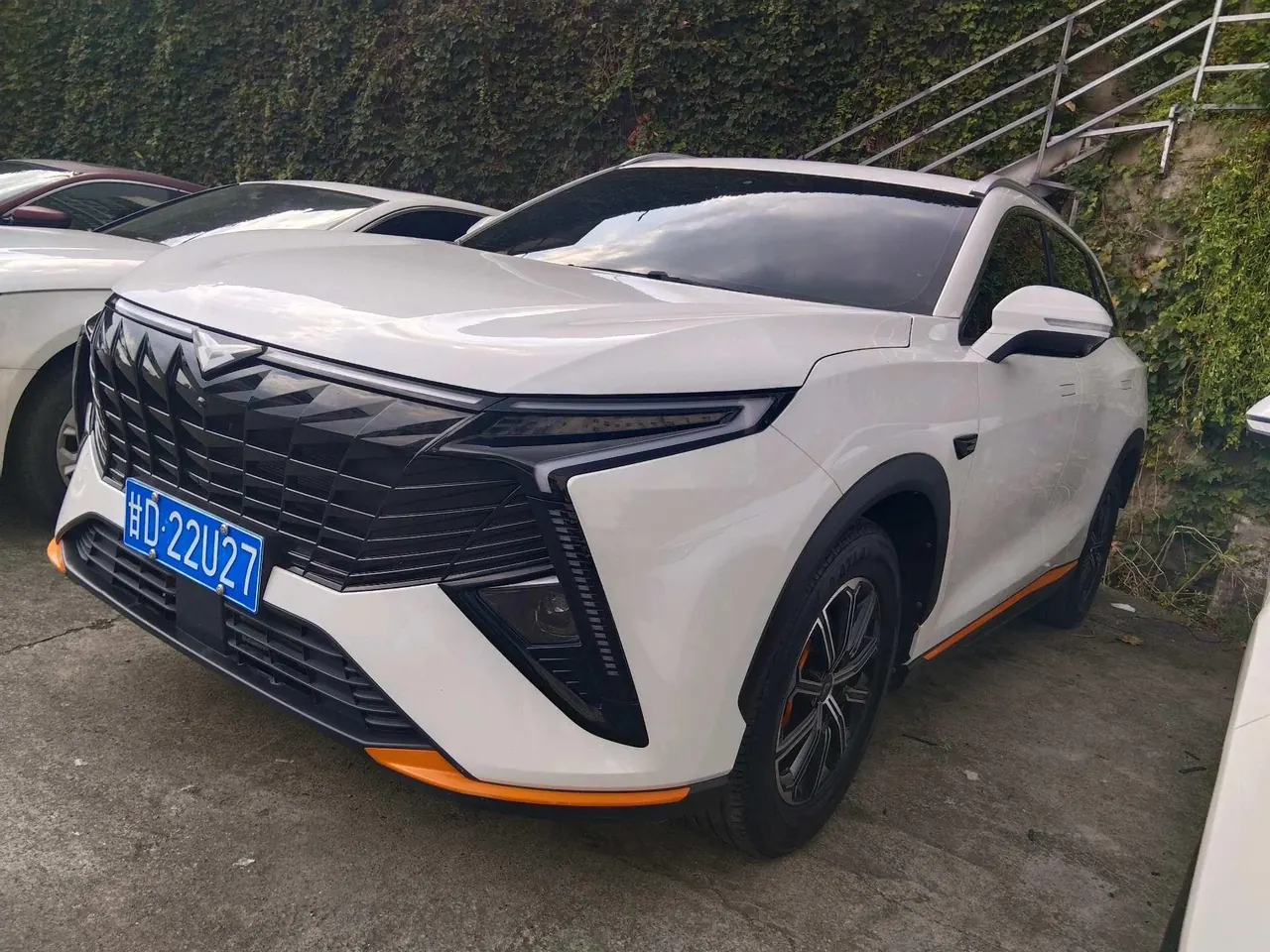 Open image lightbox: Victory Auto 2023 Kunlun 1.6T 300 Mountain Edition Automatic Gear