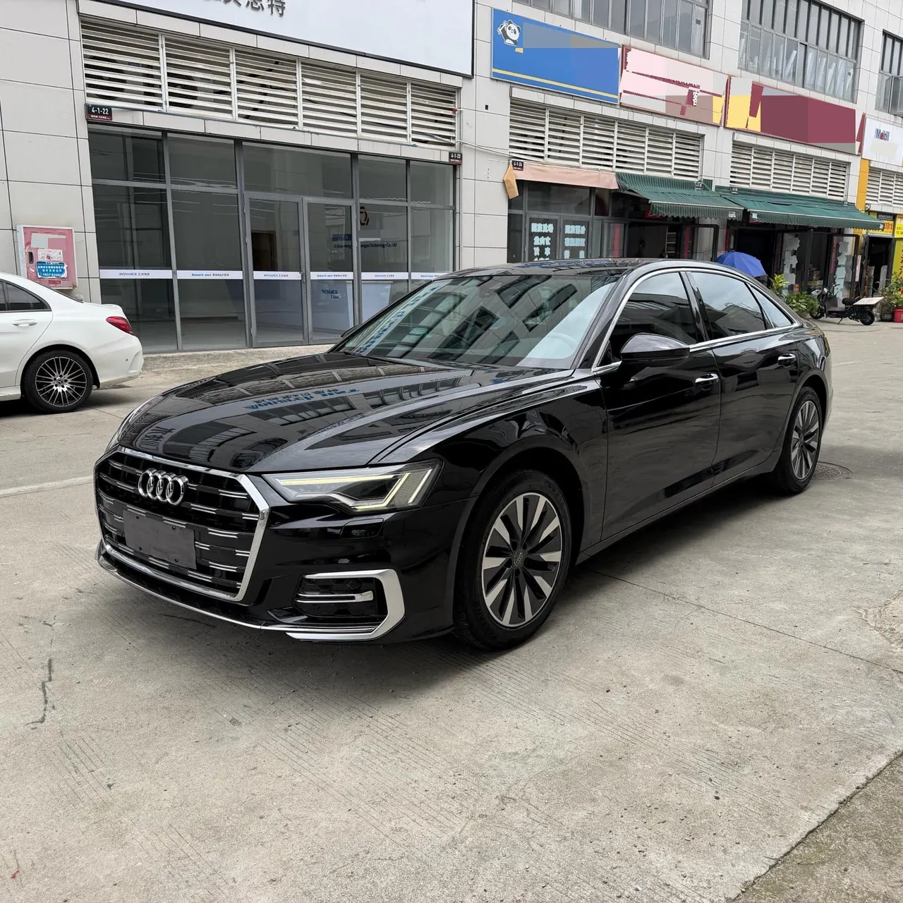 Audi 2021 A6L 2.0TFSI 45TFSI Zhenzhiya Automatic Gear - View 1