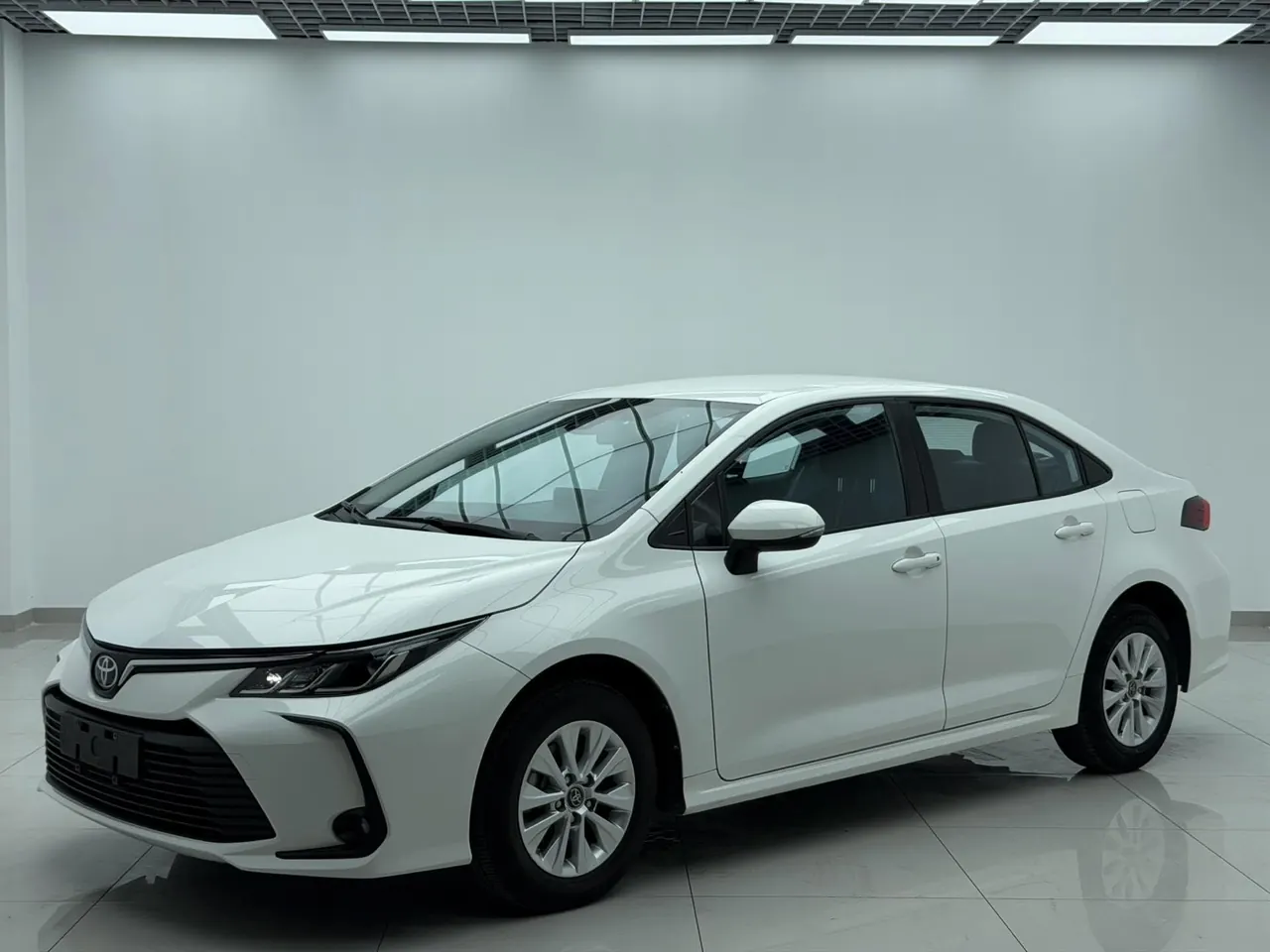 Toyota 2022 corolla 1.2T stepless pioneer PLUS version automatic gear - View 1