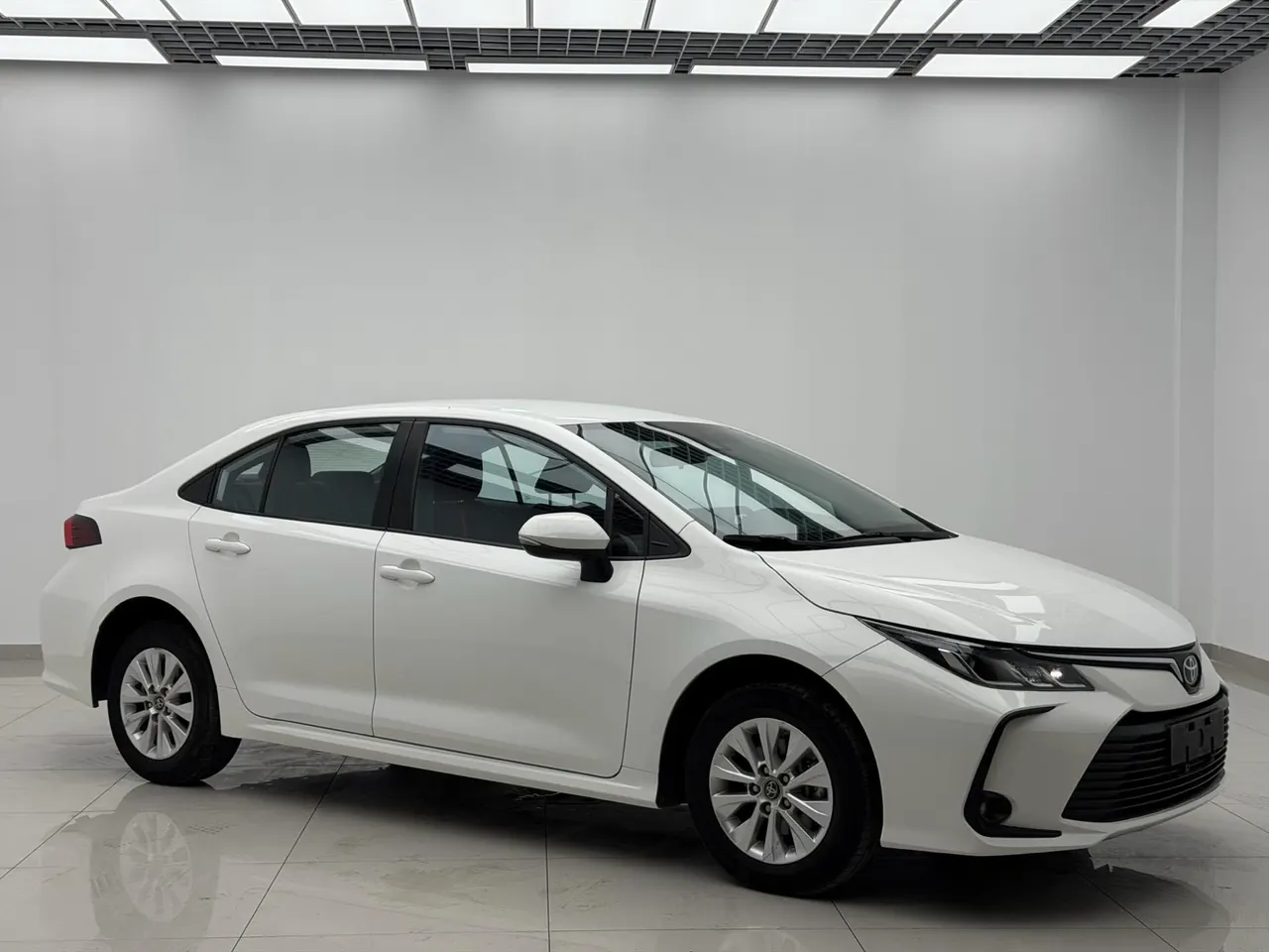 Toyota 2022 corolla 1.2T stepless pioneer PLUS version automatic gear 3