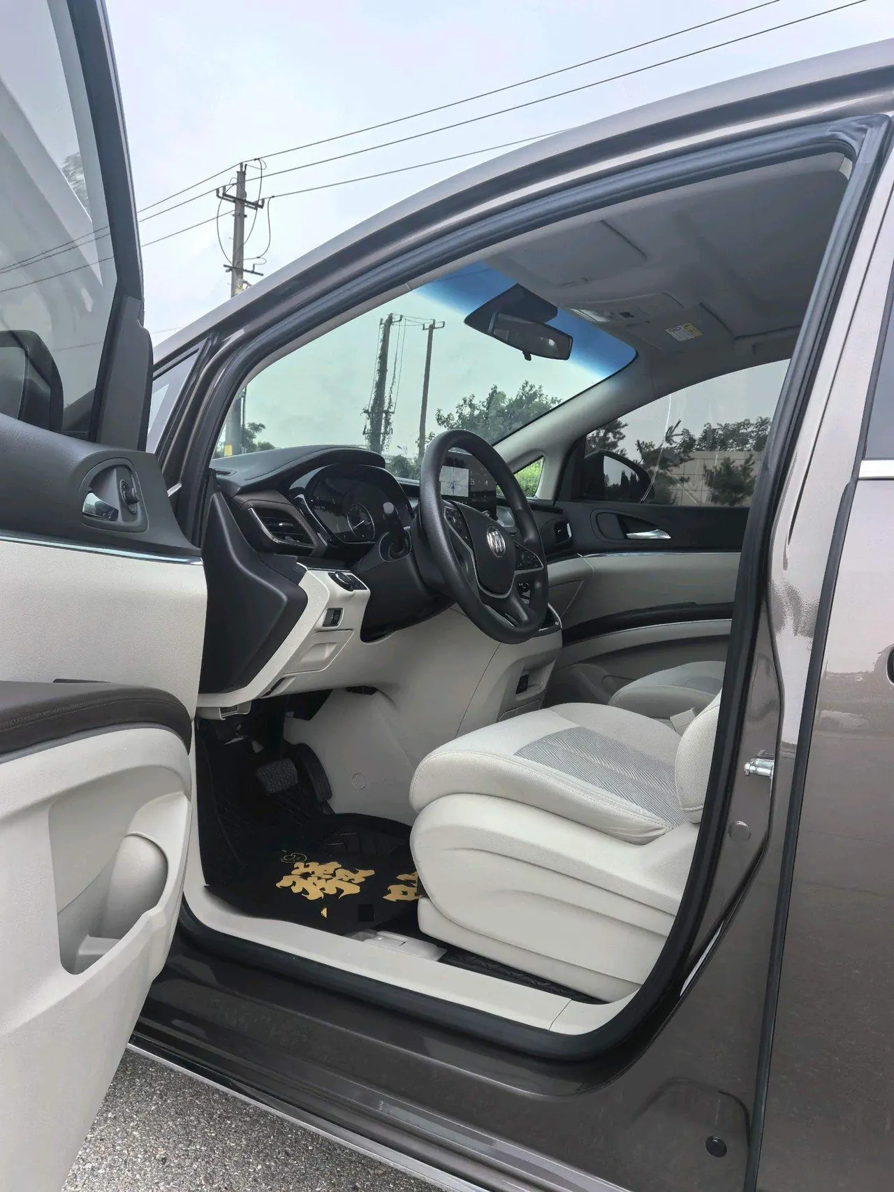 Buick 2022 GL8 Land Business Class 48V 2.0T 652T Luxury Automatic Gear 4