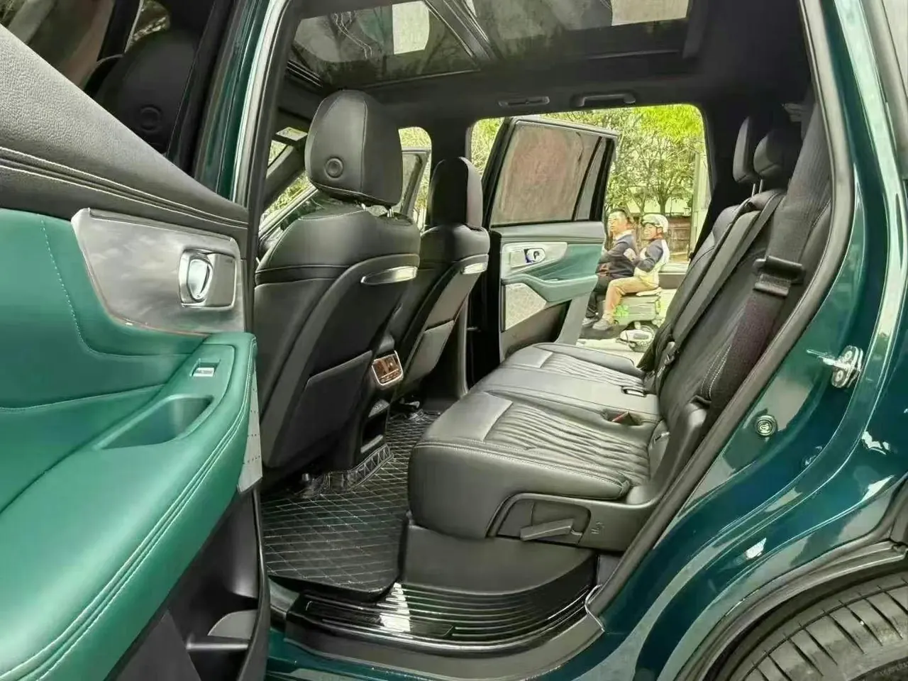 Chuanqi 2022 GS8 2.0TGDI Two-Drive Premium Edition Seven-seat Automatic Gear 5