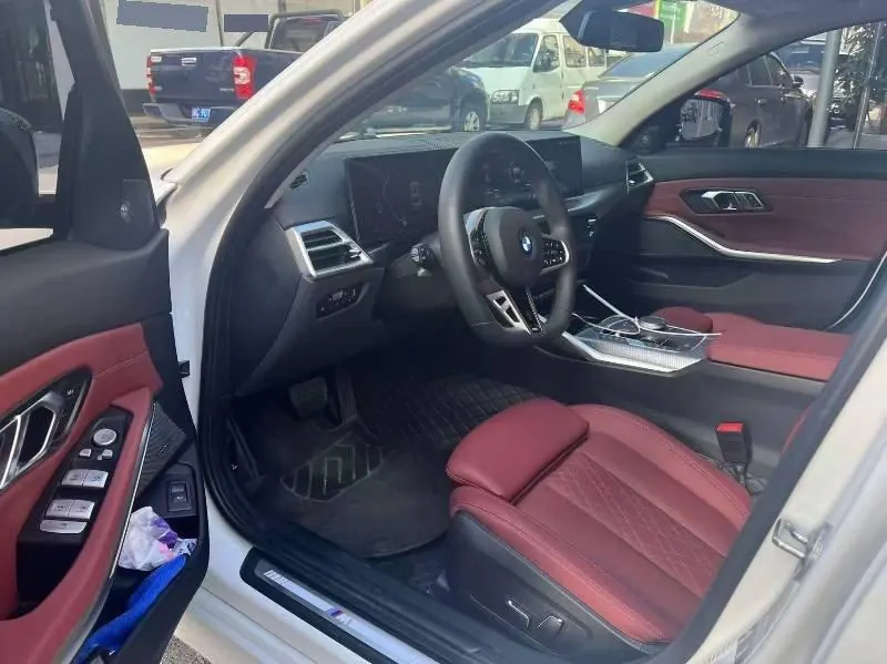 BMW 3 Series 2026 330Li 2.0T M Sports Obsidian Night Suit Automatic Gear 3