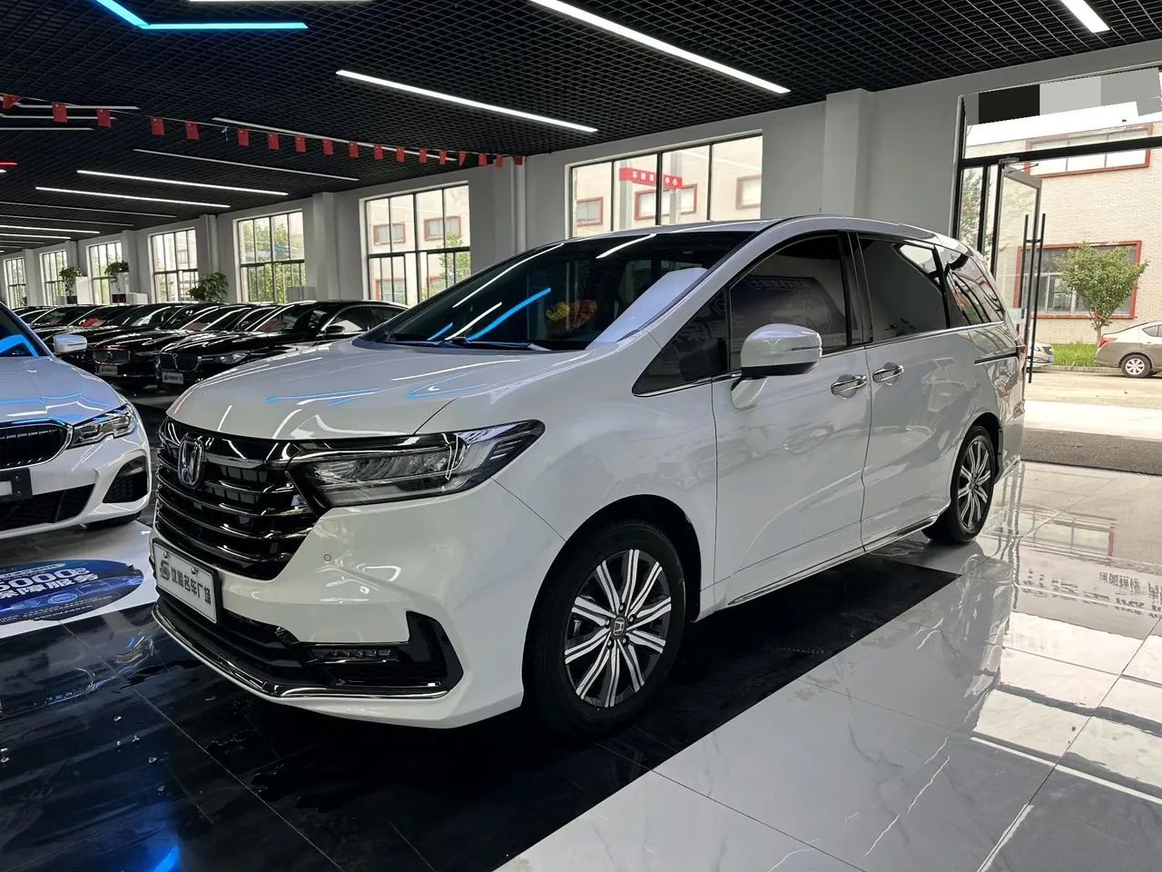 Open image lightbox: Honda 2026 Odyssey Hybrid 2.0 Stepless Sharp and Pleasant Edition Automatic Gear