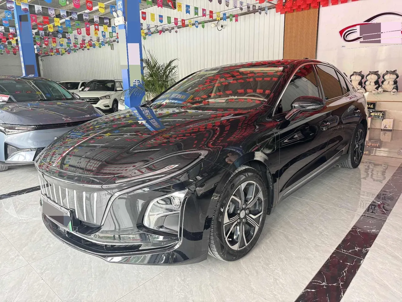 HongQi 2023 E-QM5 Basic Travel Edition (Modified) Automatic Gear - View 1
