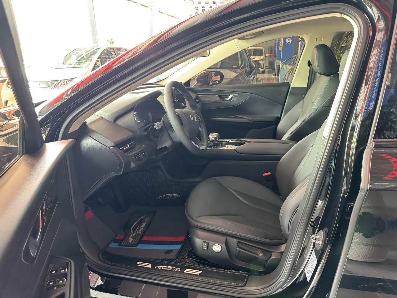 HongQi 2023 E-QM5 Basic Travel Edition (Modified) Automatic Gear 4