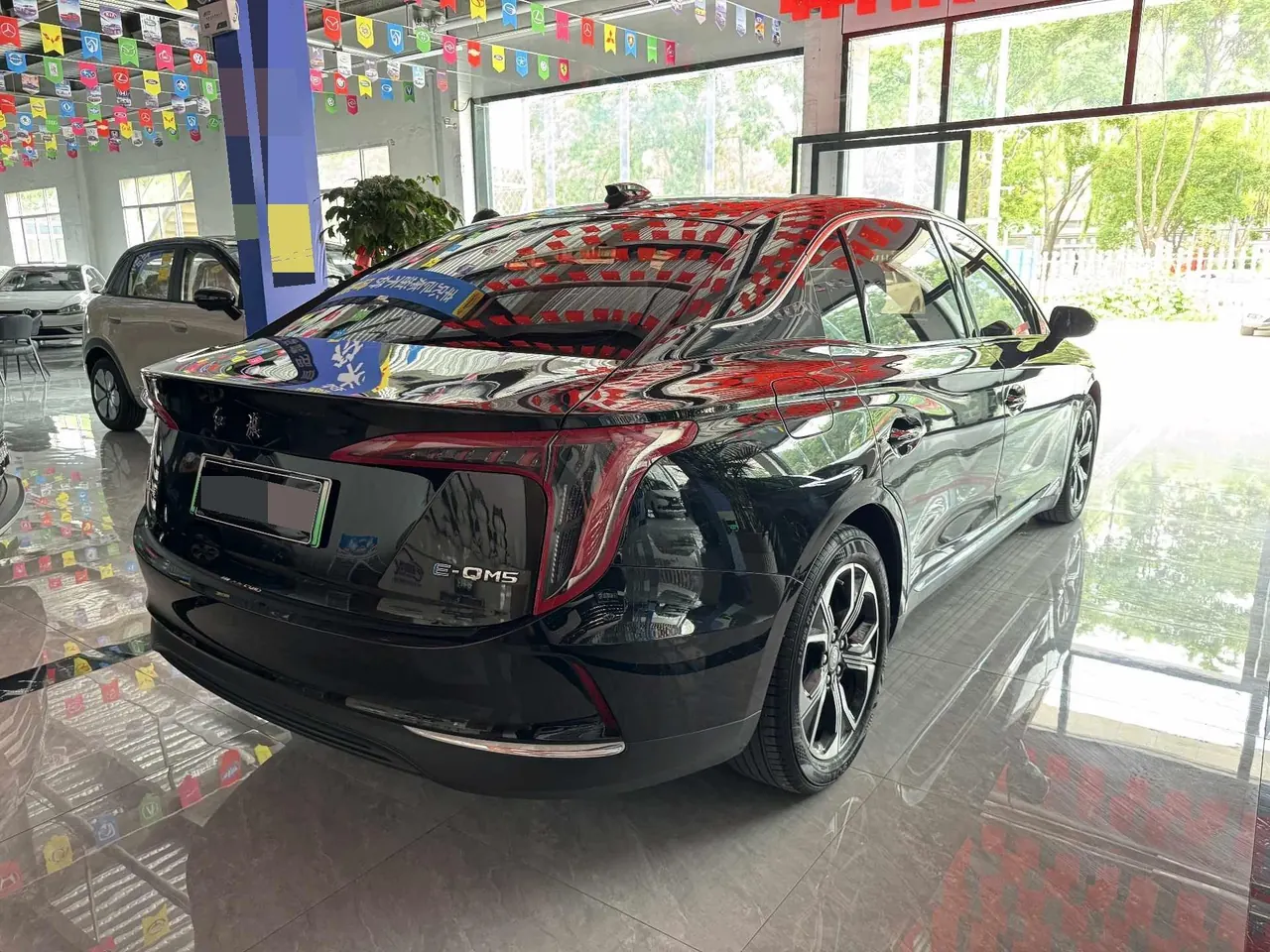 HongQi 2023 E-QM5 Basic Travel Edition (Modified) Automatic Gear 9
