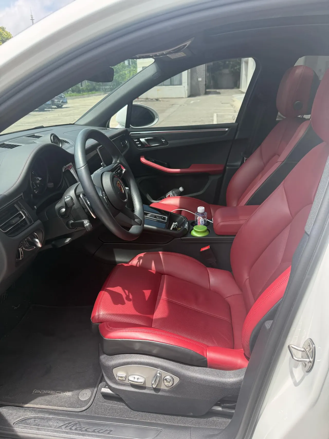 Porsche Macan (Imported) 2023 Macan 2.0T Automatic Gear 5