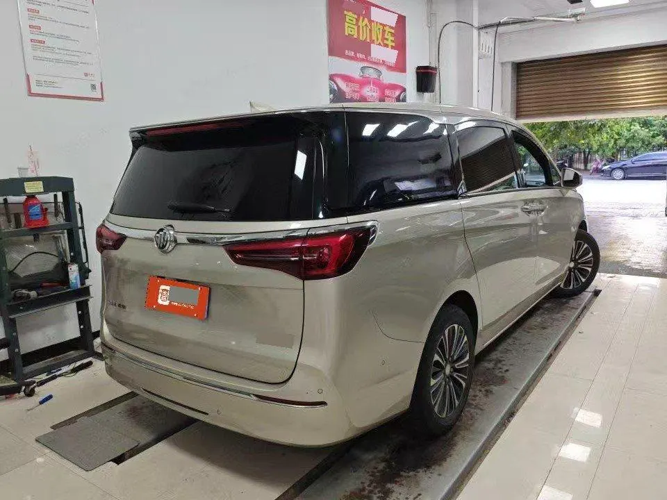 Buick 2022 GL8 ES Lu Zun 48V 2.0T 653T Luxury Automatic Gear 2