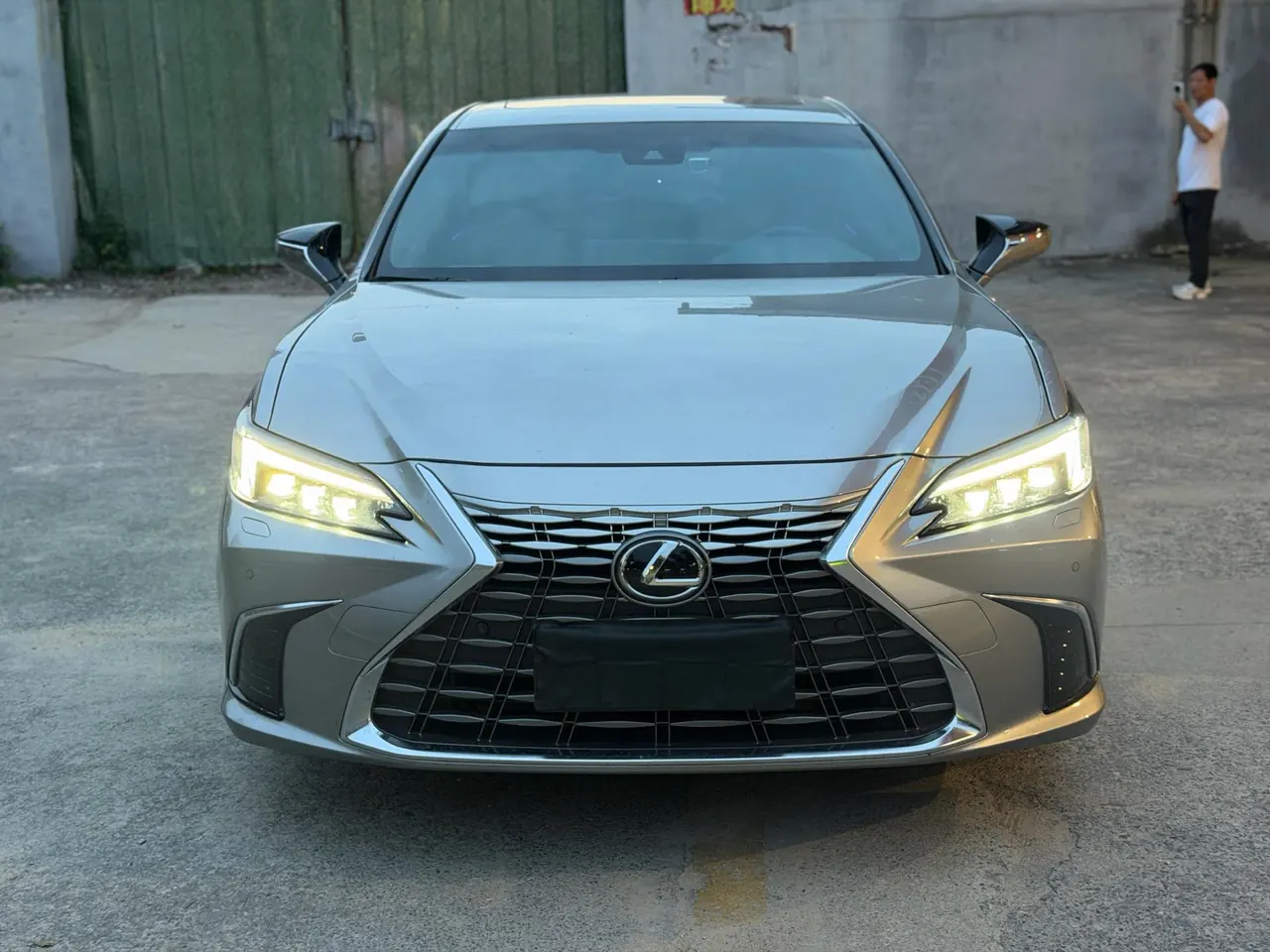 Lexus ES (Imported) 2025 ES200 2.0 Stepless Edition Automatic Gear 3