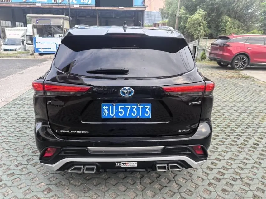 Toyota 2022 Highlander Dual Engine 2.5 Stepless Four-wheel Drive Premium Edition 7-seat Automatic Gear 3