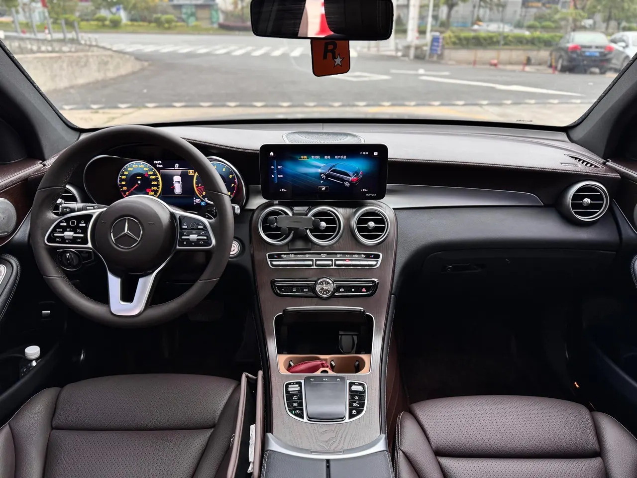 Mercedes Benz 2021 GLC 260 L 4MATIC 2.0T Luxury Automatic 4