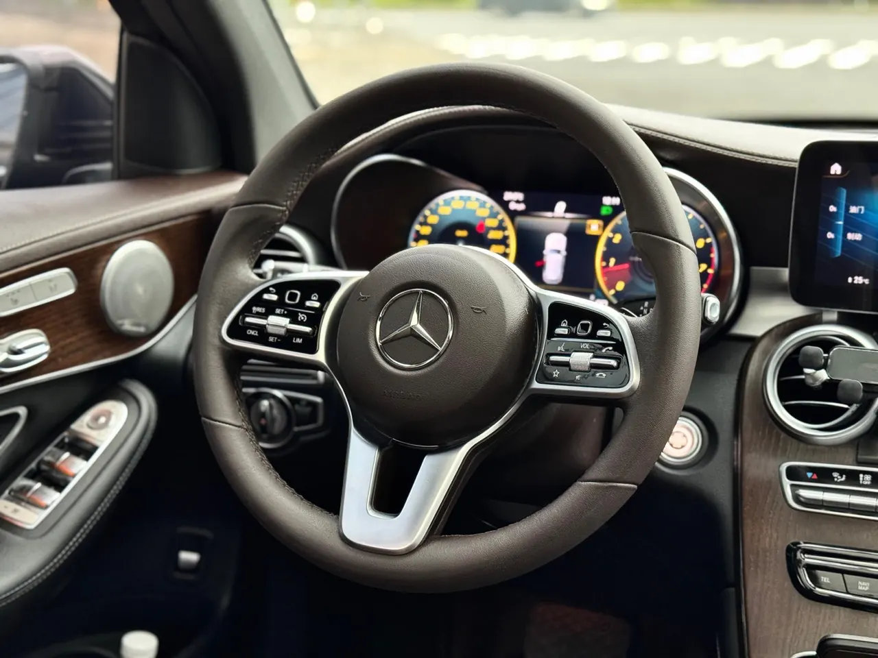Mercedes Benz 2021 GLC 260 L 4MATIC 2.0T Luxury Automatic 7