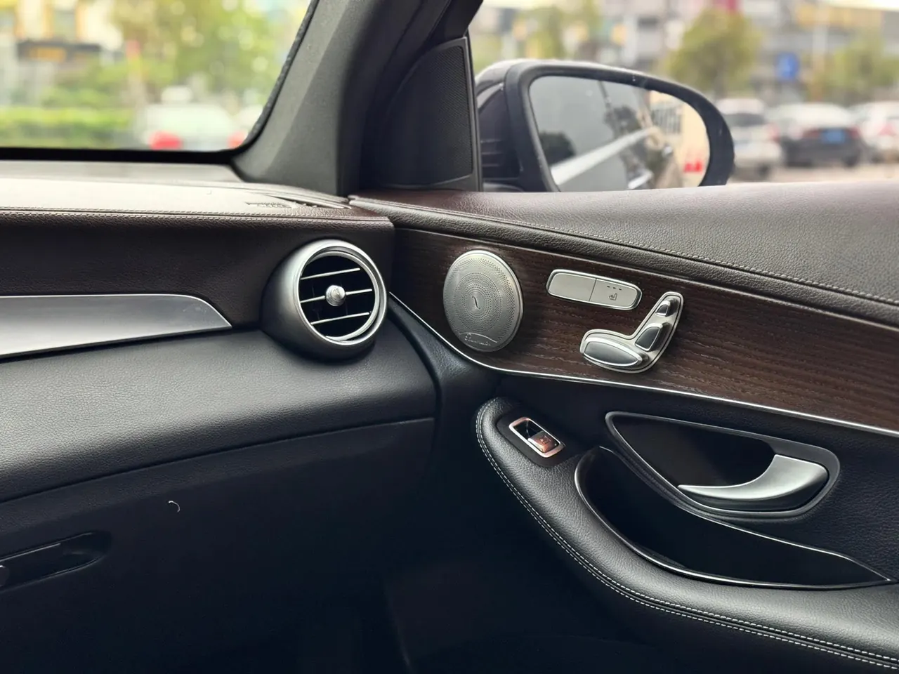 Mercedes Benz 2021 GLC 260 L 4MATIC 2.0T Luxury Automatic 9