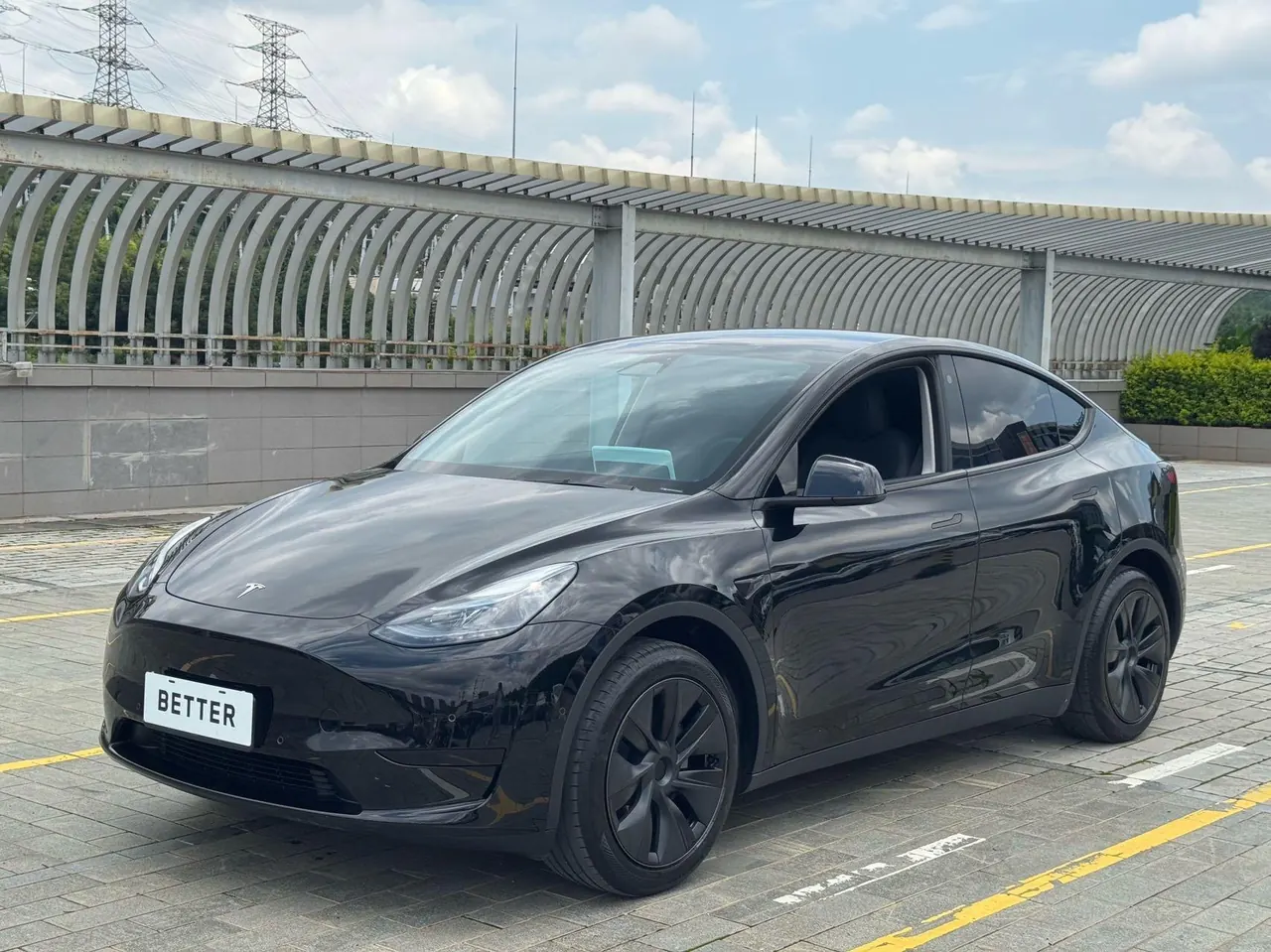 Tesla 2023 Model Y rear-wheel drive version automatic transmission - View 1