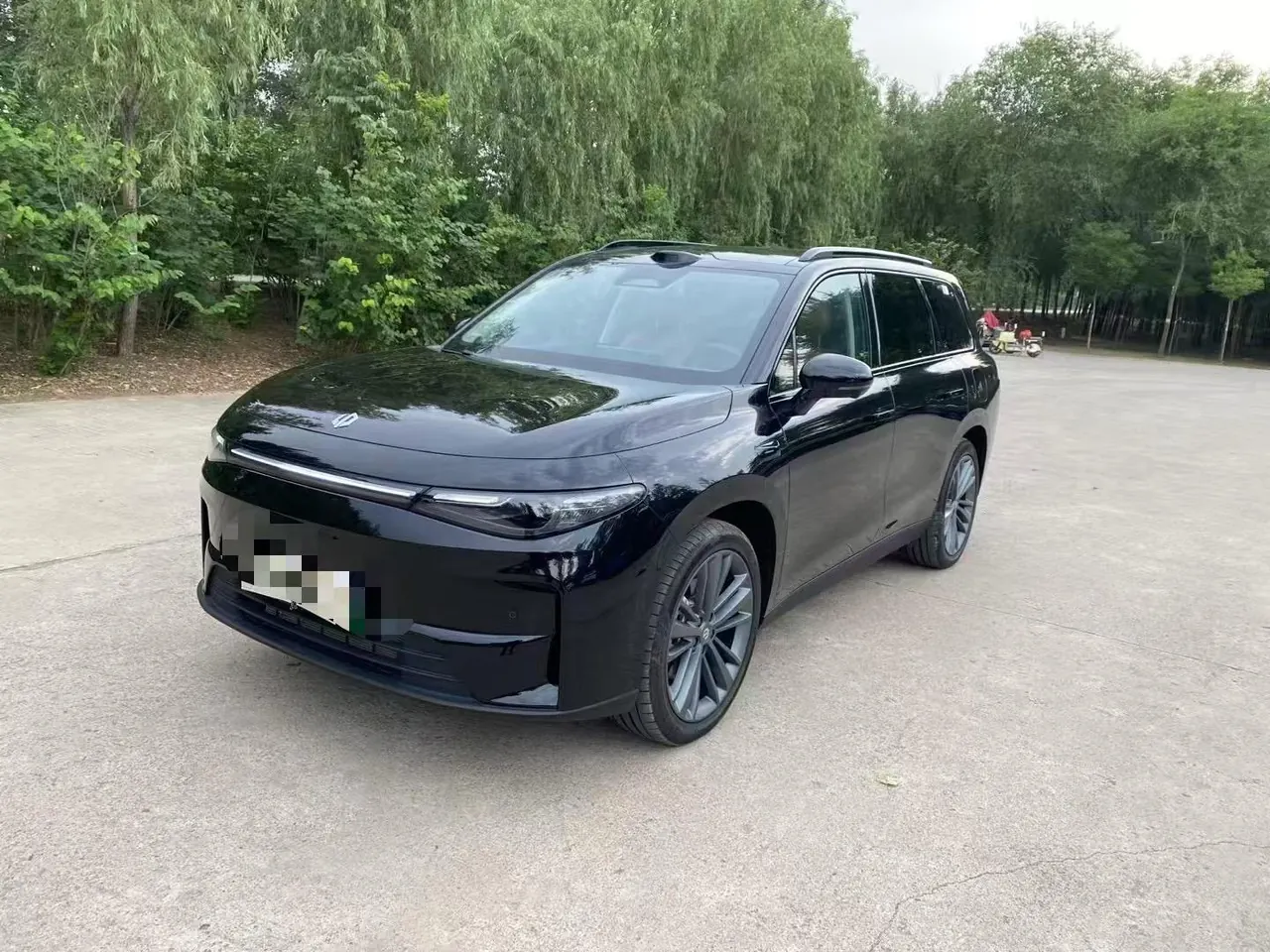 Leapmotor 2026 C 16 280 Laser Radar Zhizun Edition 6-seat Automatic Gear - View 1