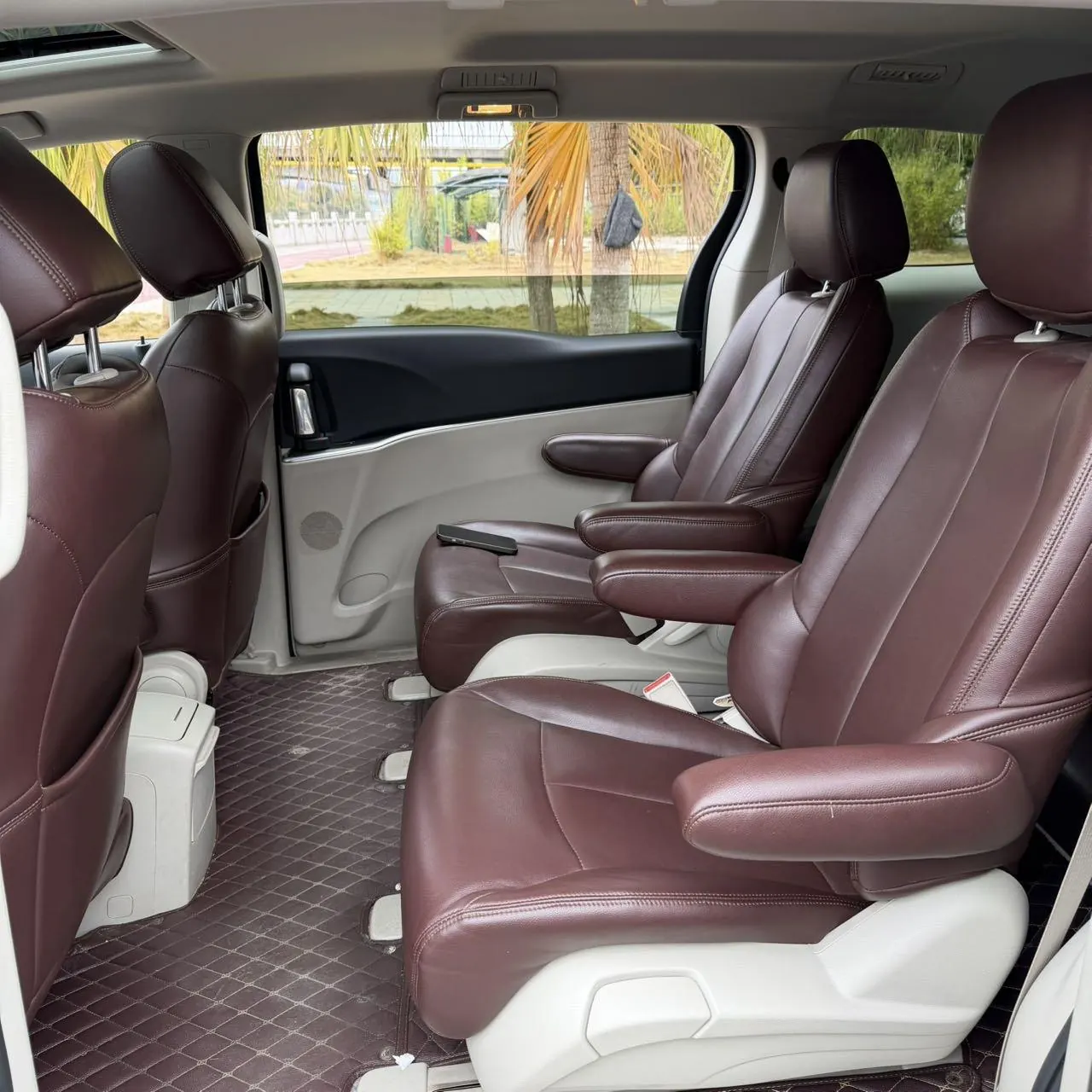 Buick 2021 GL8 Land Business Class 2.0T 652T Luxury Automatic Gear 9