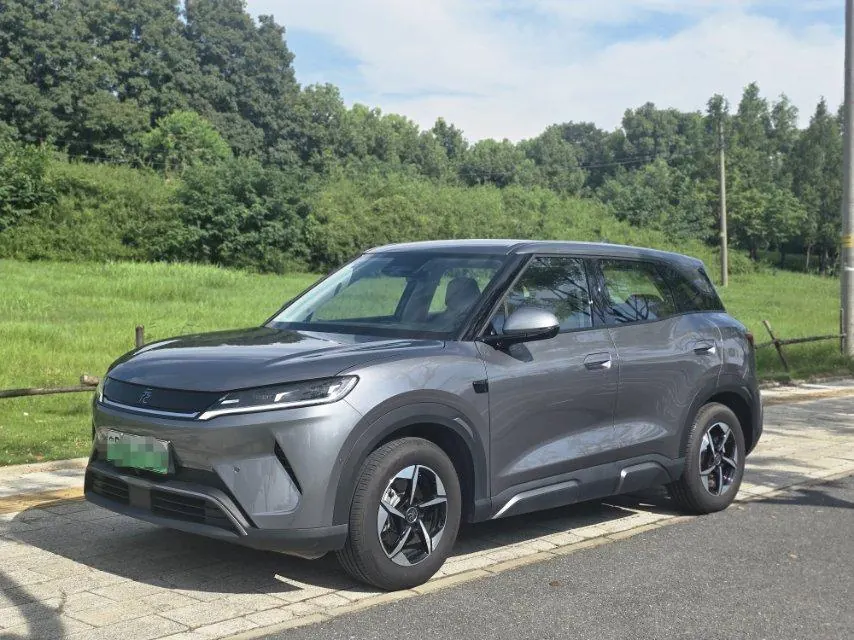 Open image lightbox: BYD 2025 Yuan UP Smart Driving 401KM Leading Automatic Gear